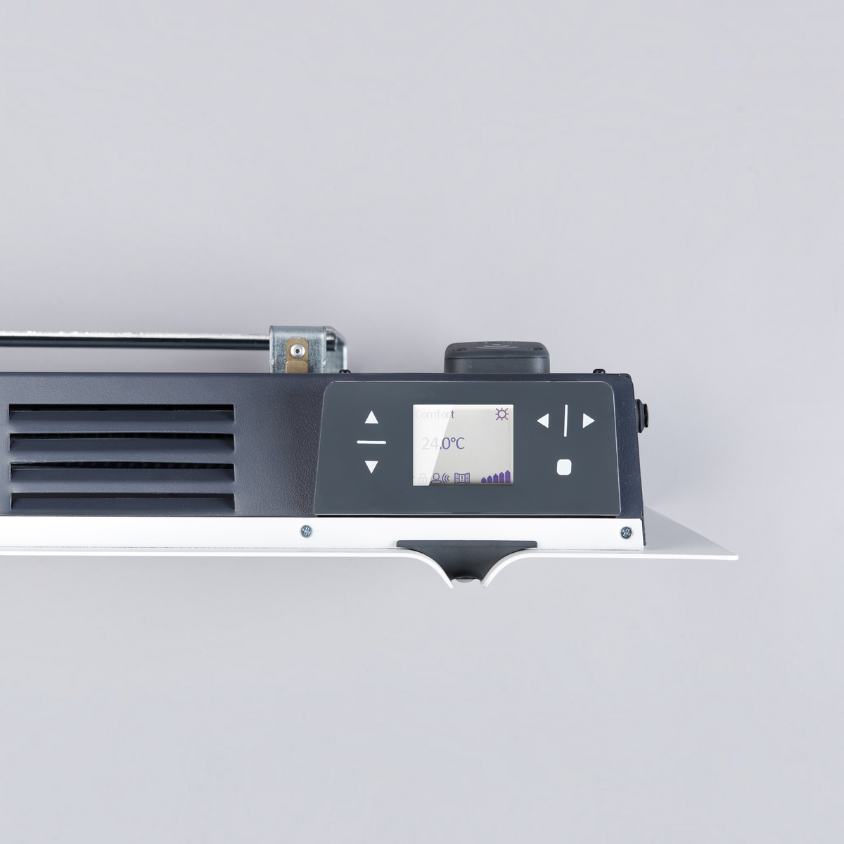 Dettaglio del pannello di controllo touch retroilluminato del radiatore elettrico Klimago™ Radialight KYOTO